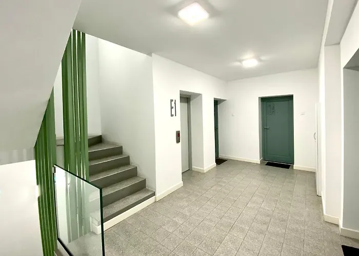 Mountain Trail * בראשוב